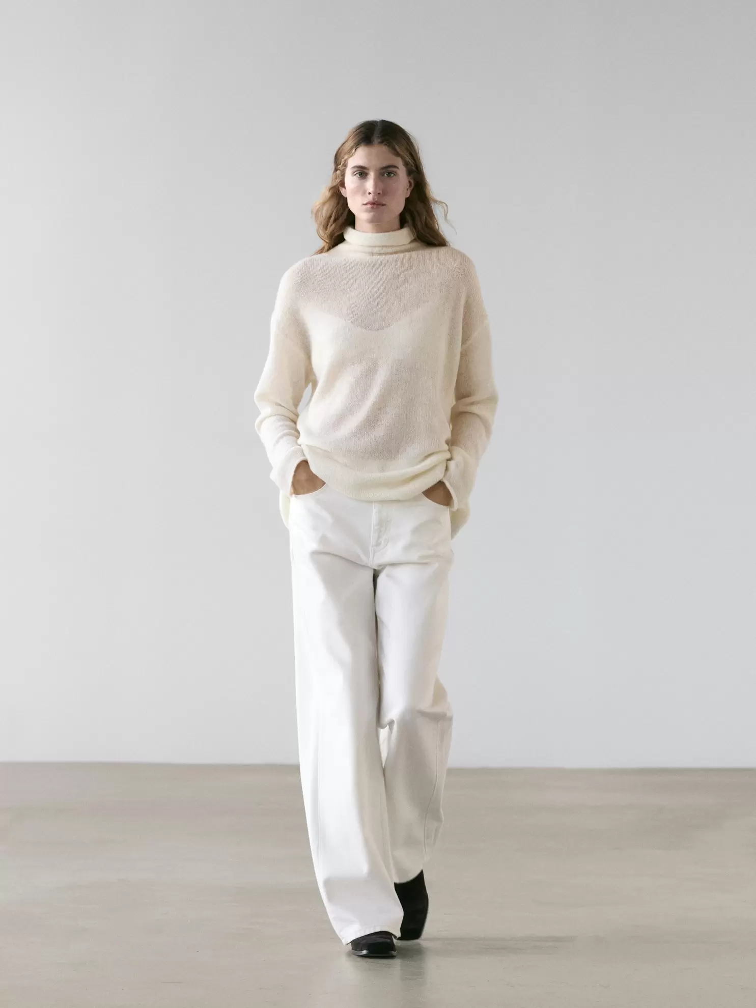 Wool high neck knit sweater