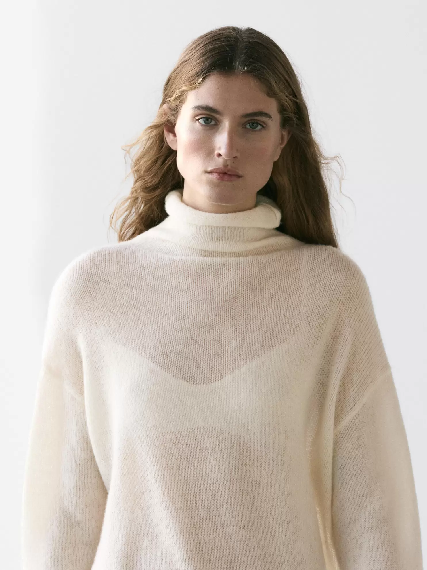 Wool high neck knit sweater