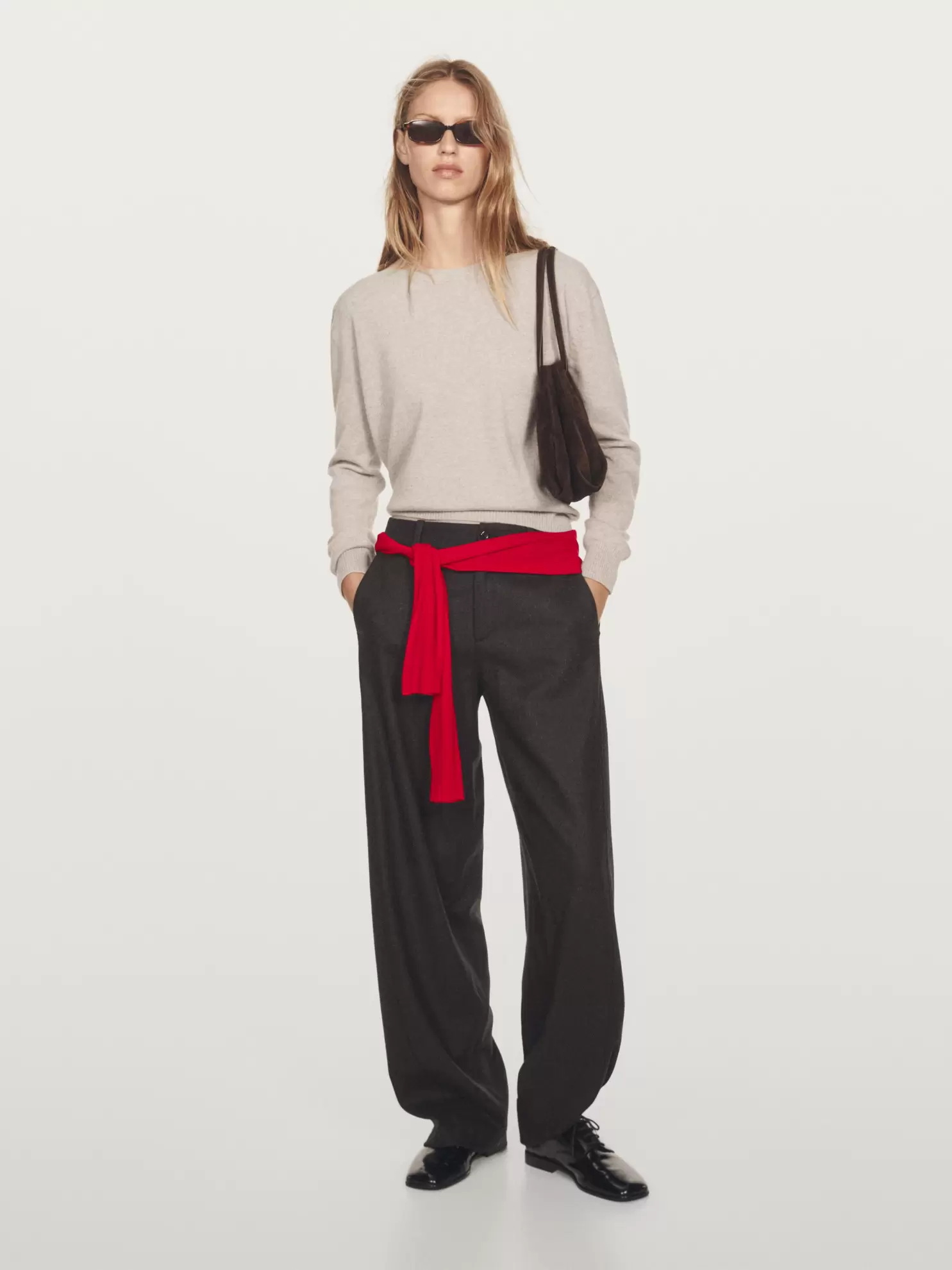 Crew neck cashmere sweater