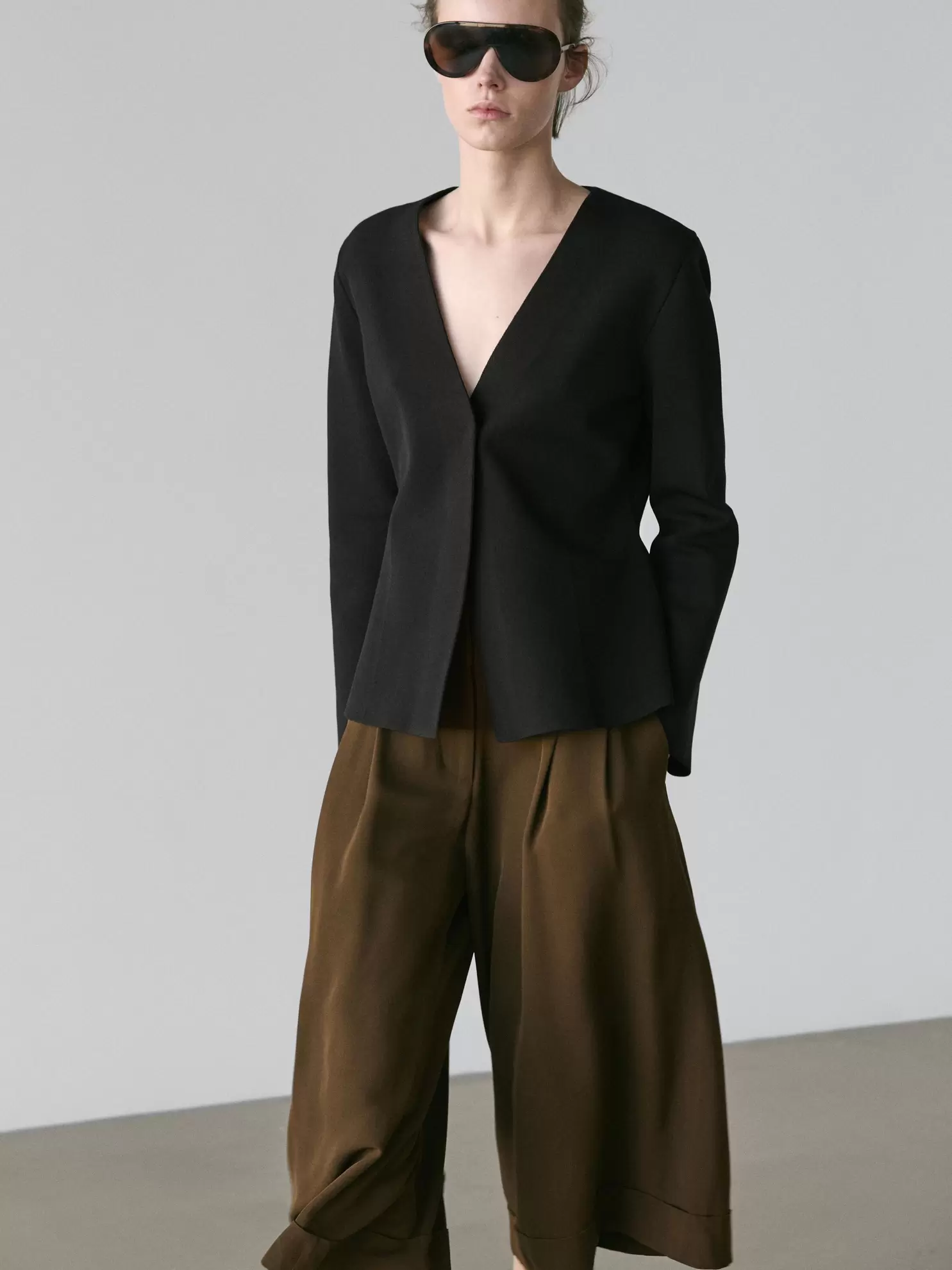 Knit V-neck blazer with fastening detail