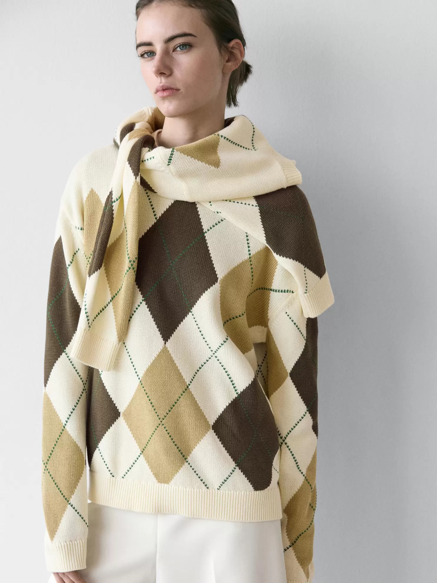 Cotton knit sweater with argyle detail