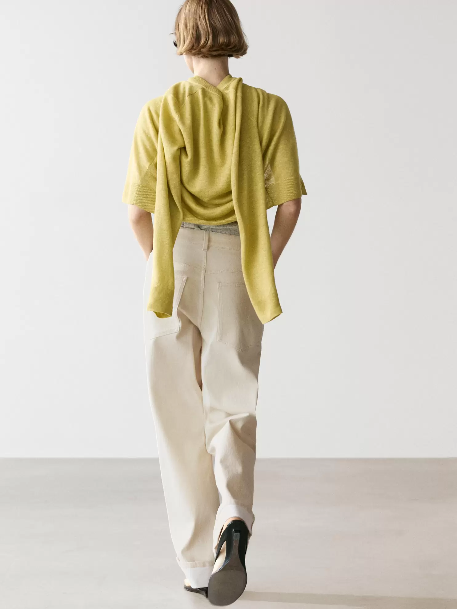 Short linen knit cardigan