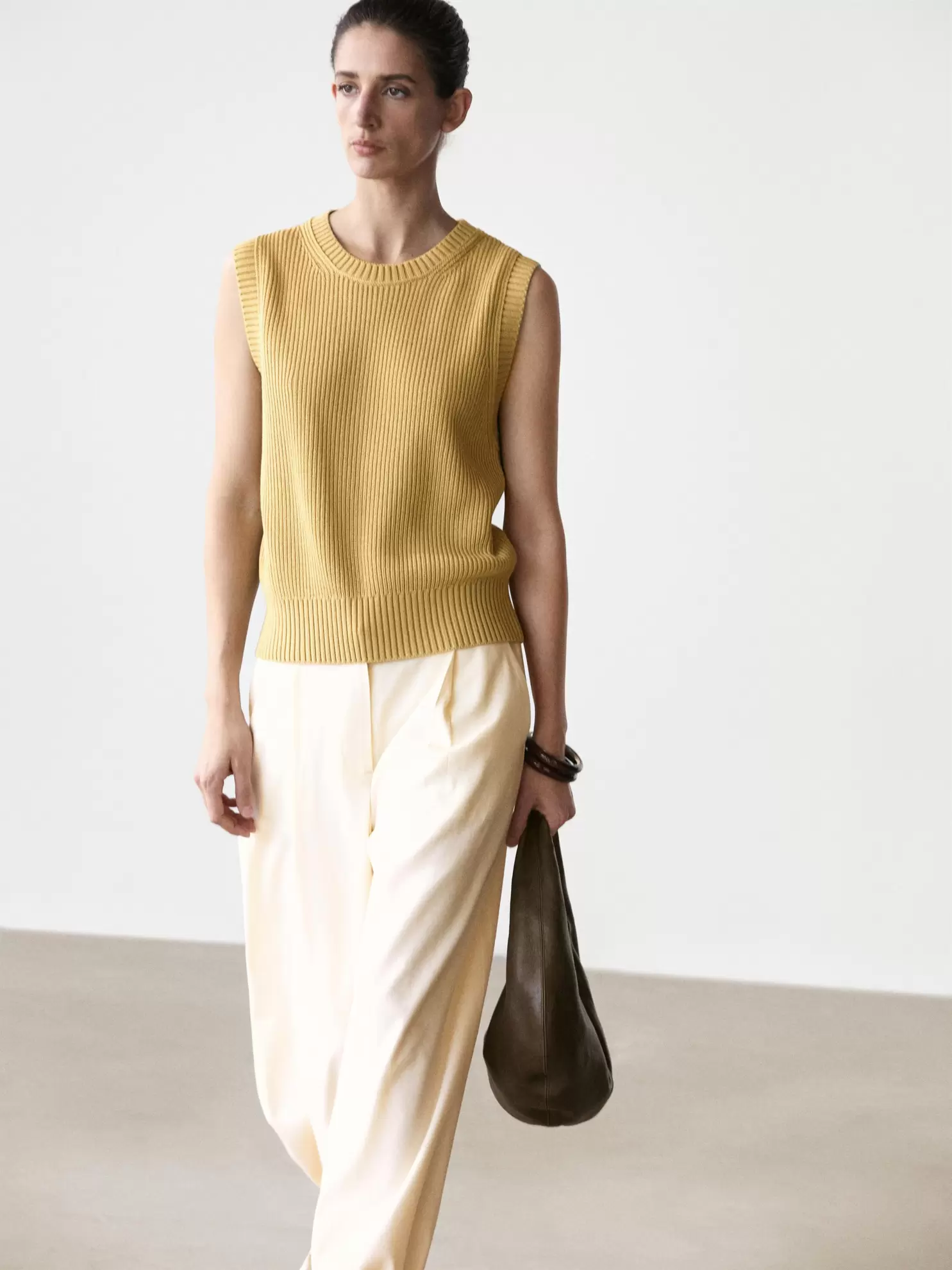 Cotton knit crew neck vest