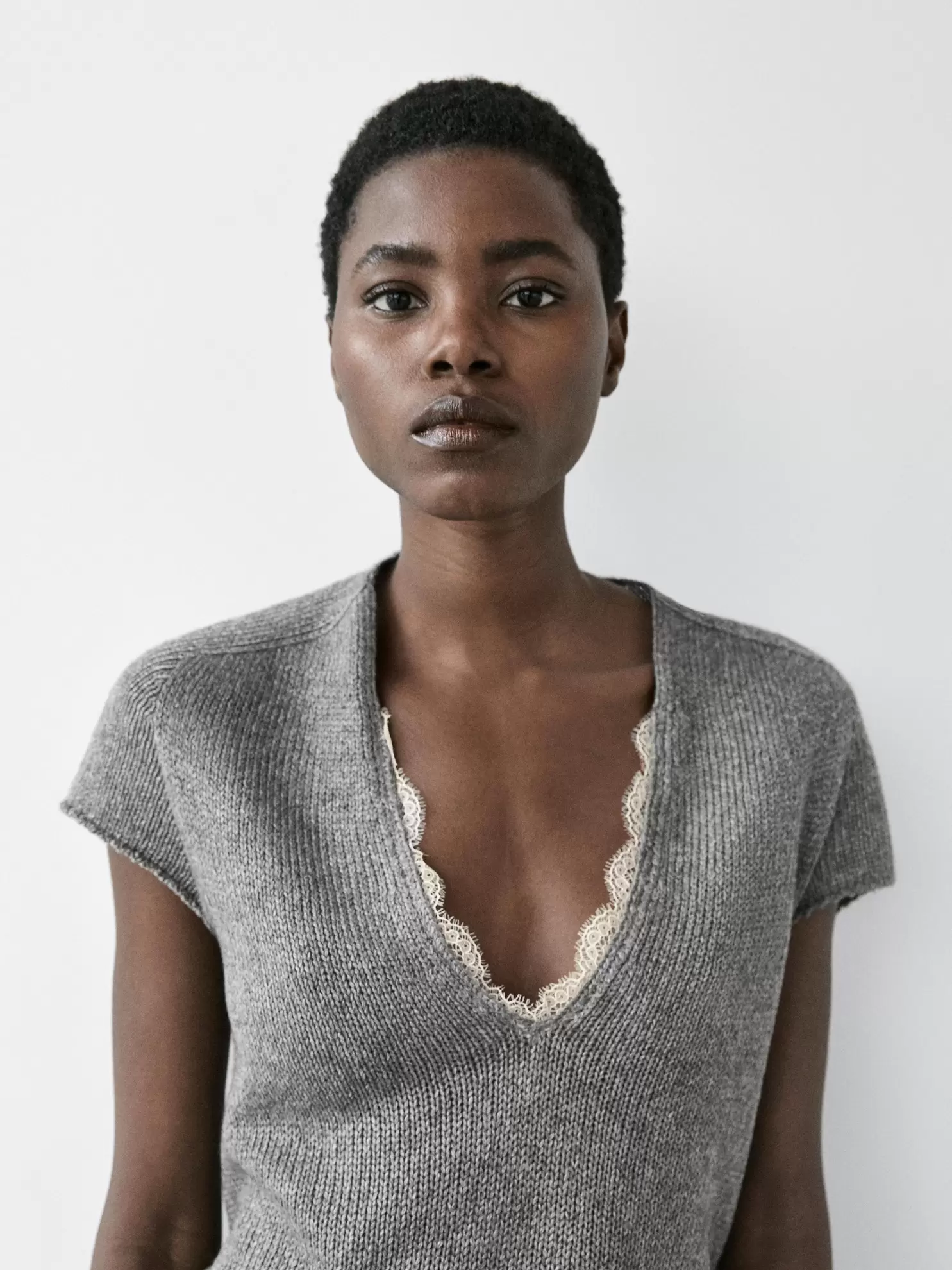 Short sleeve knit sweater with lace