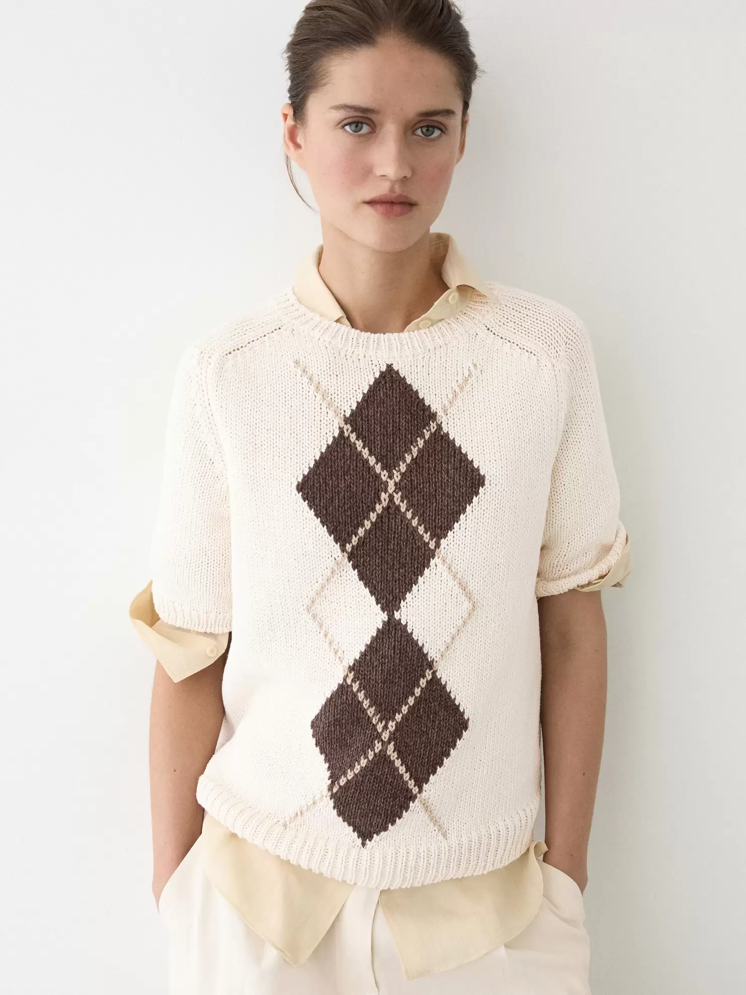 Short sleeve knit argyle sweater