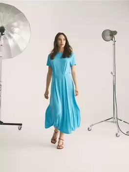 Rochie din material lucios