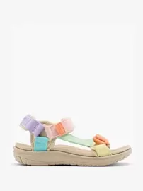 Trekingové sandále