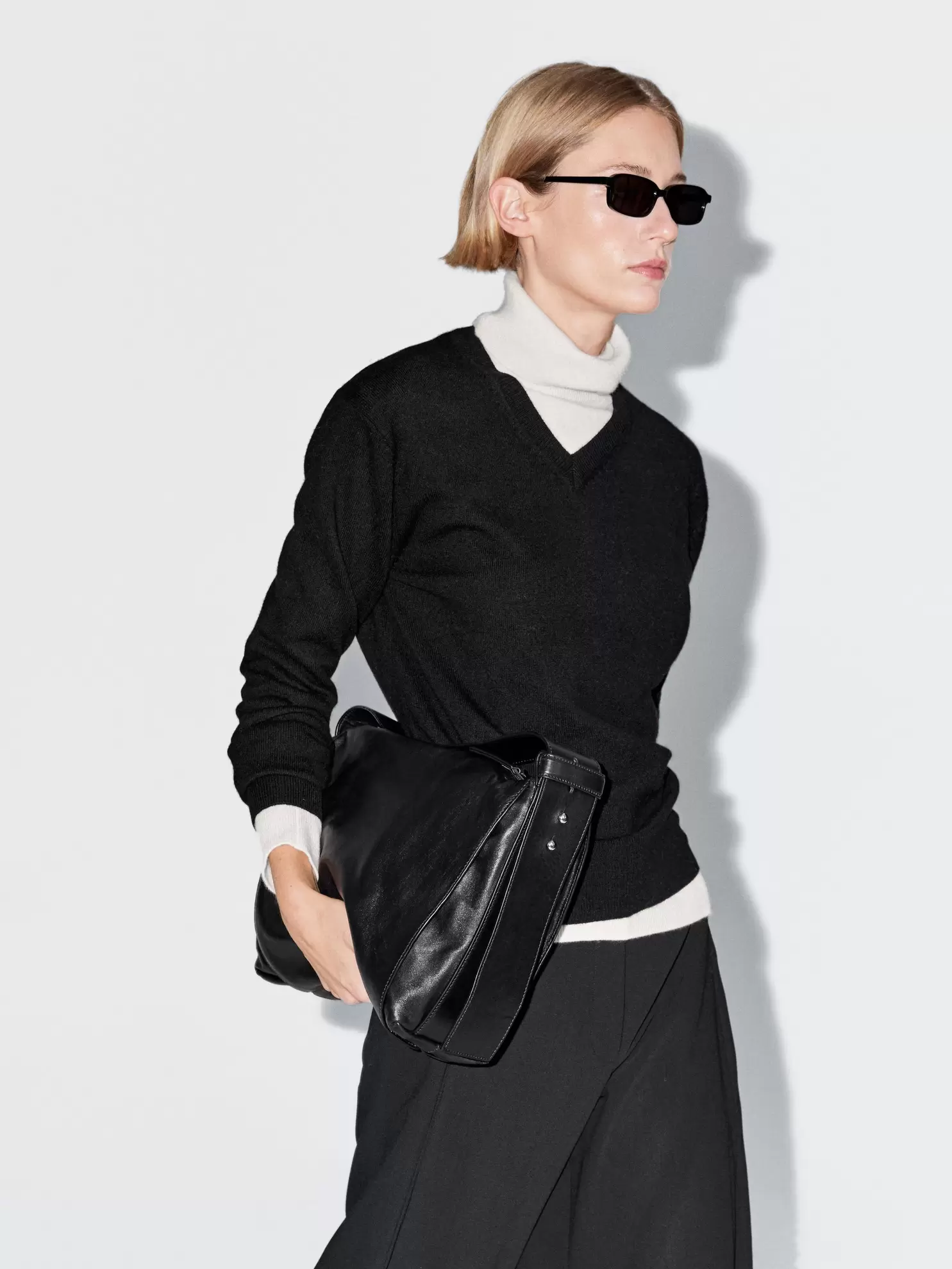 Wool blend knit V-neck sweater