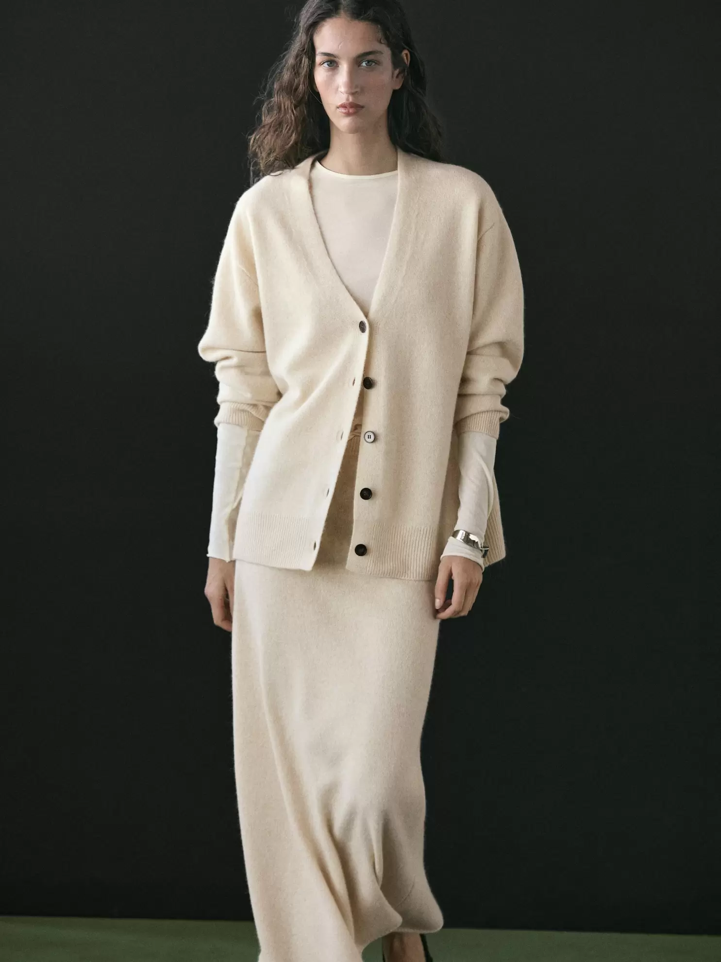 Alpaca wool V-neck knit cardigan