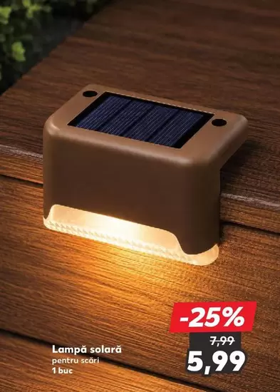Lampă solară pentru stâlp
