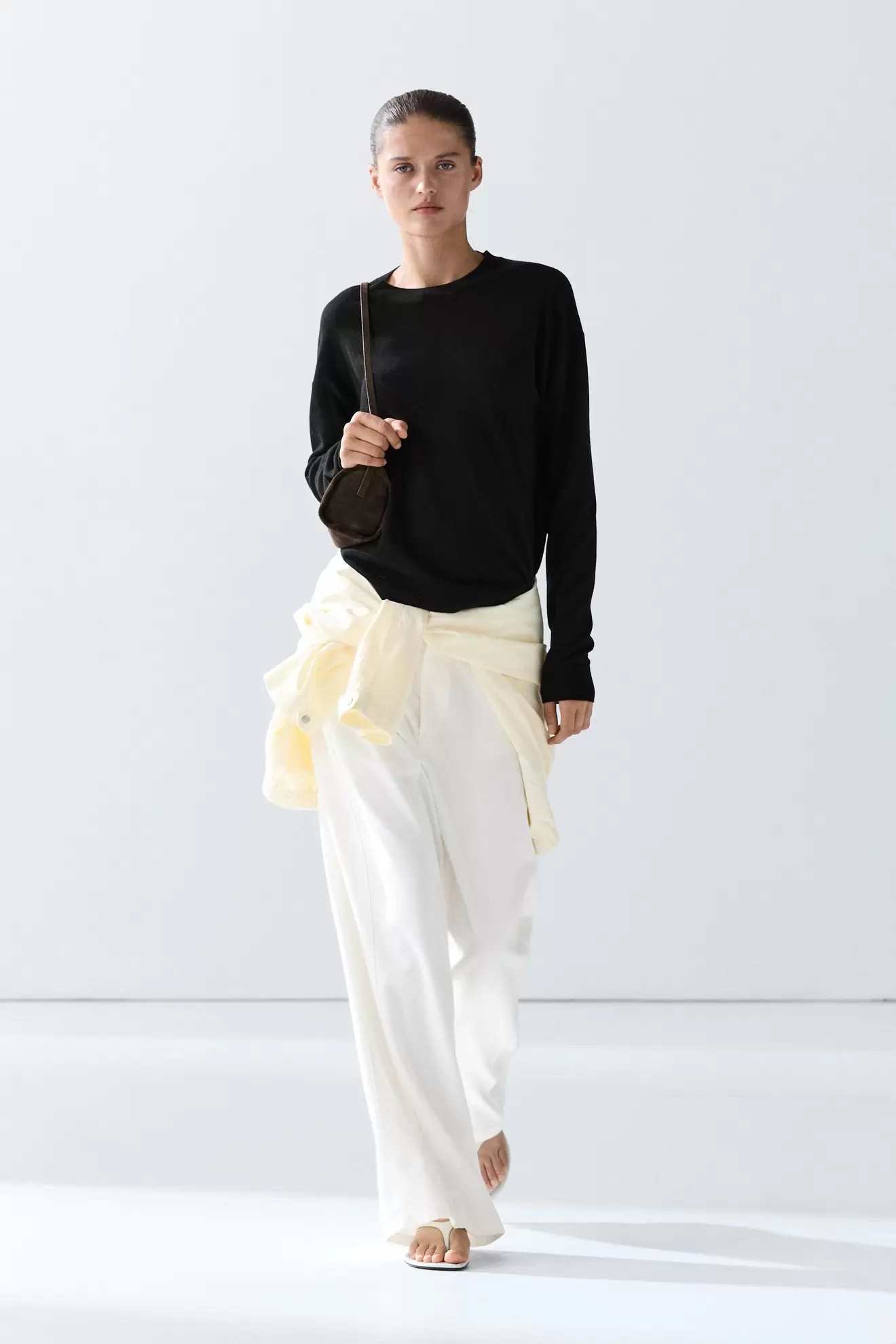 Fine-knit wool blend sweater
