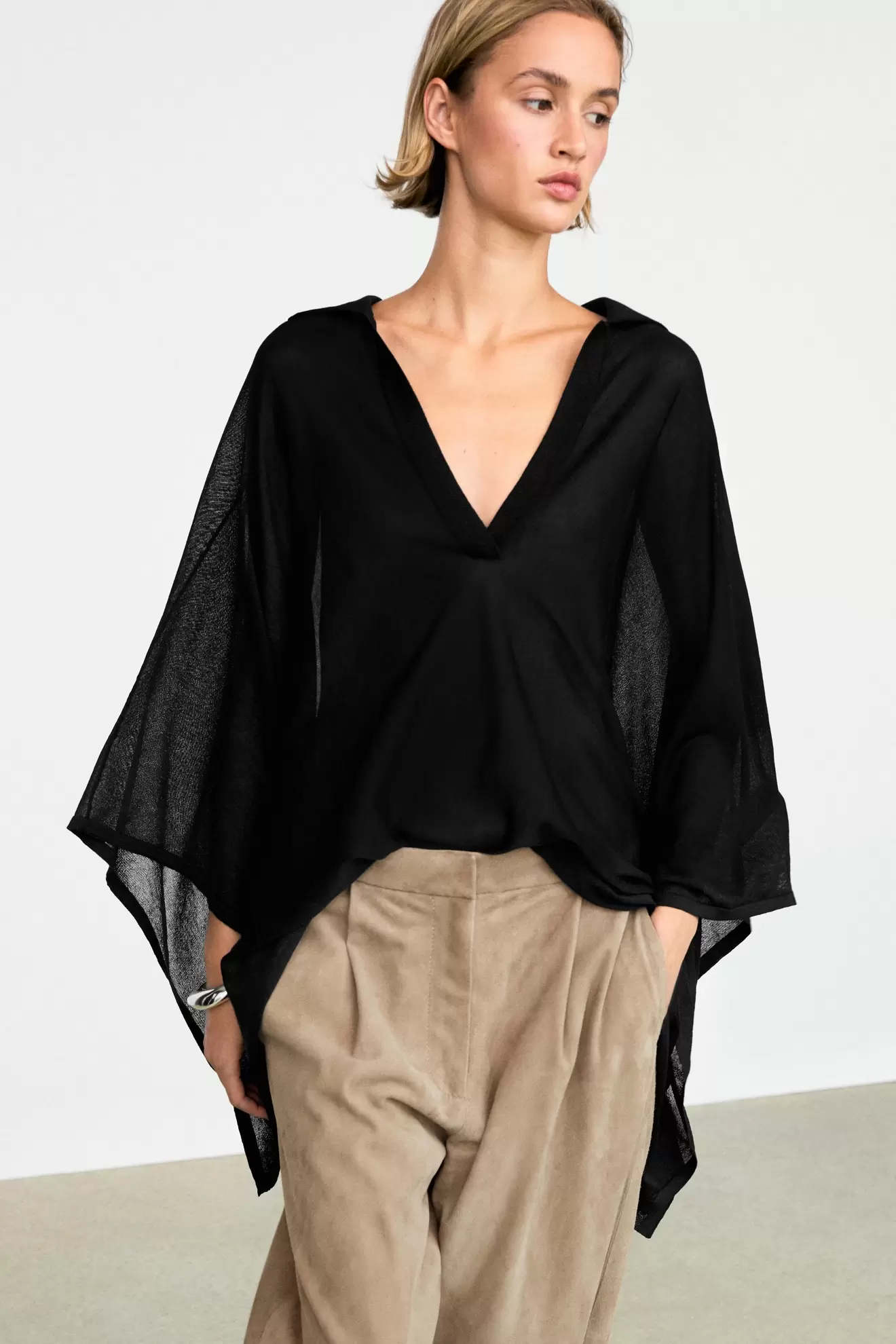 Metallic detail polo collar flowing cape