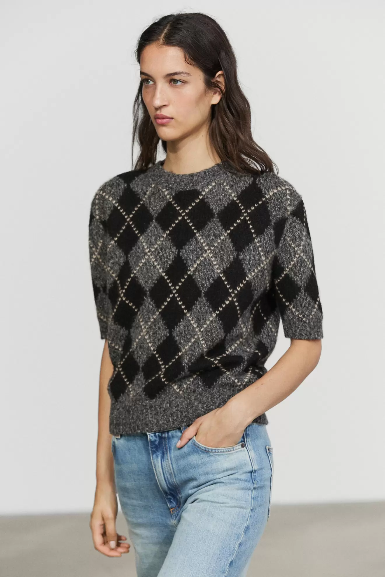 Cashmere-blend short sleeve argyle knit sweater