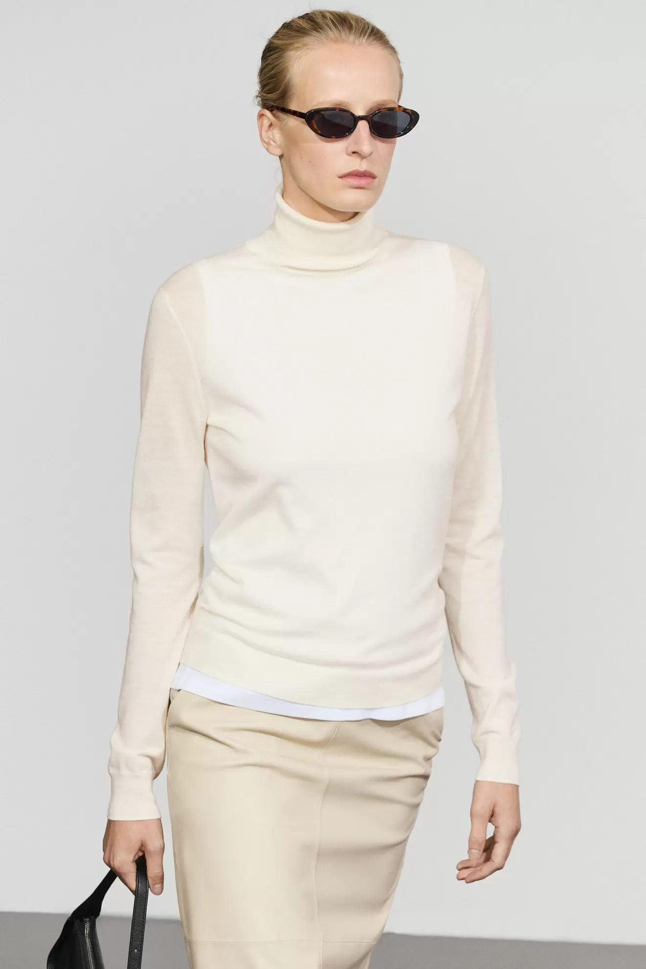 Wool-blend turtleneck knit sweater