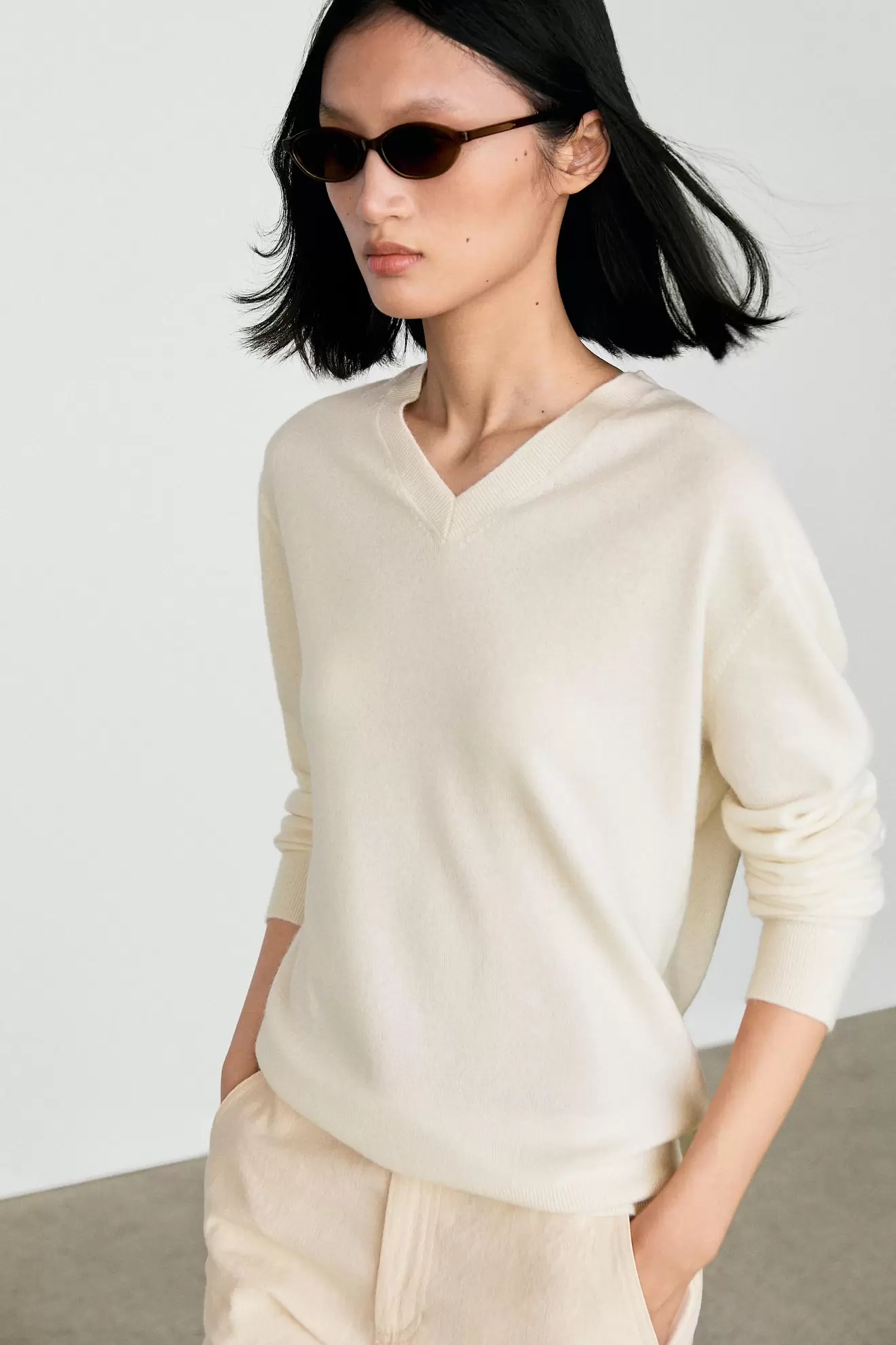 100% cashmere knit sweater