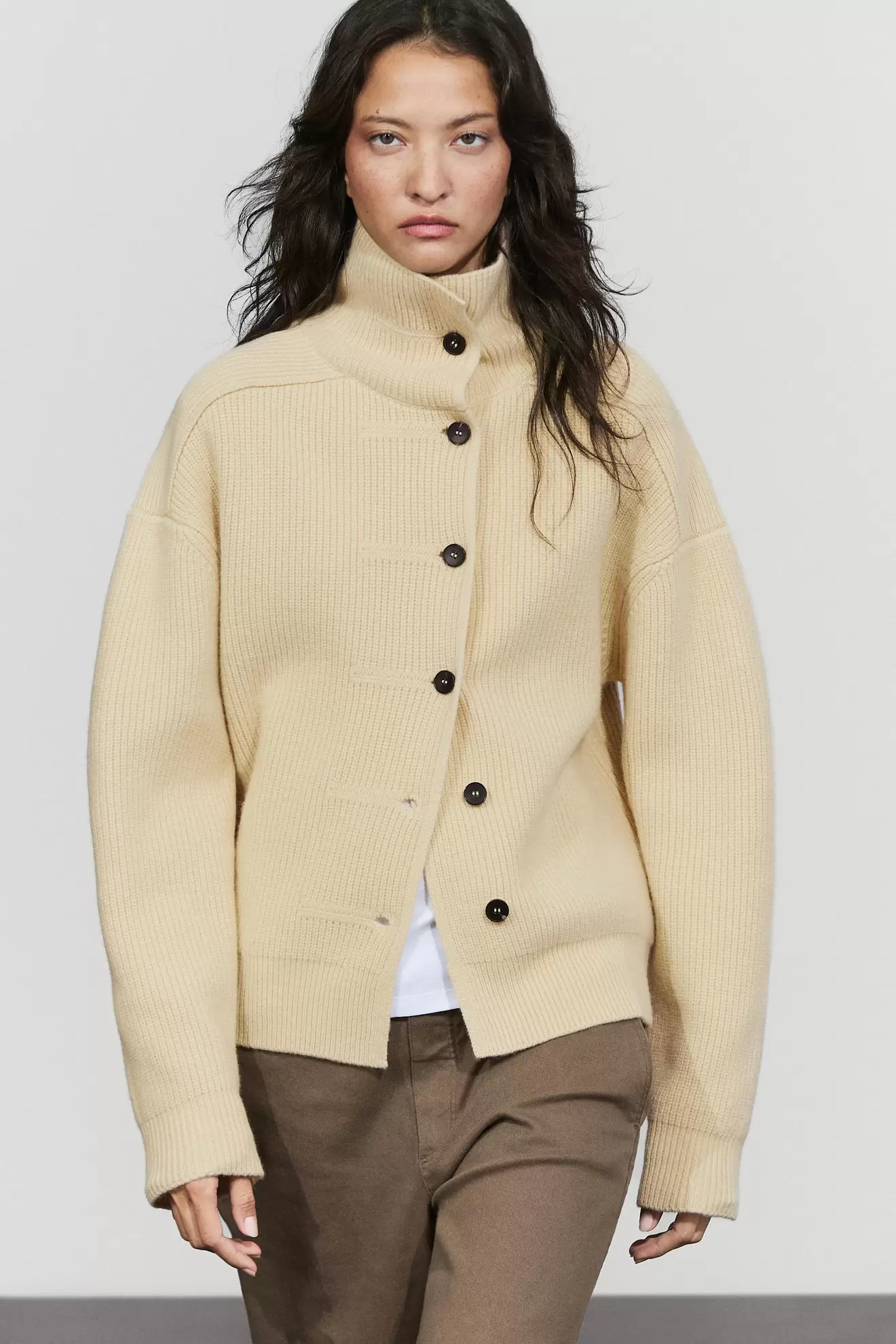 100% wool buttoned knit cardigan