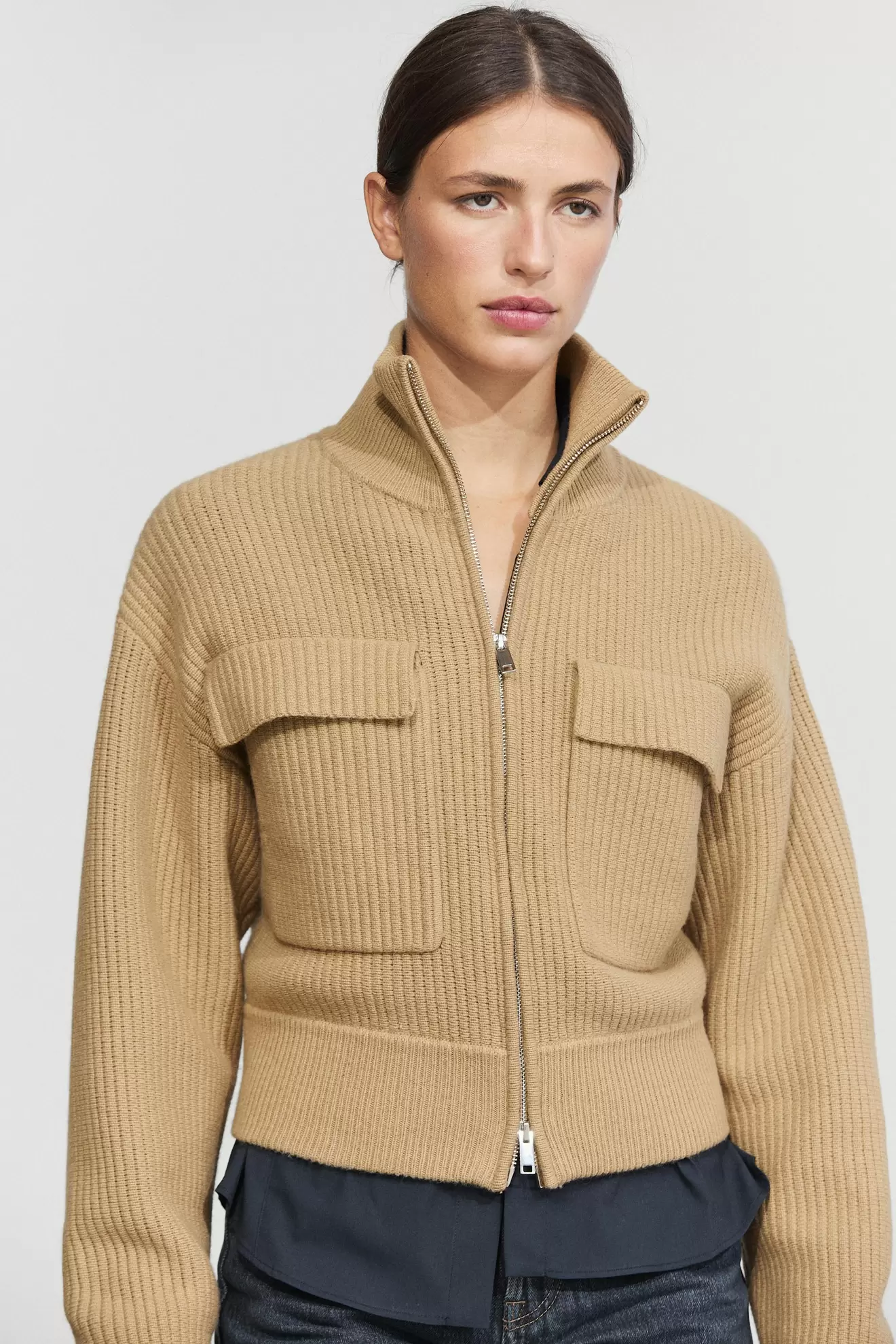 Zip-up knit cardigan with cotton