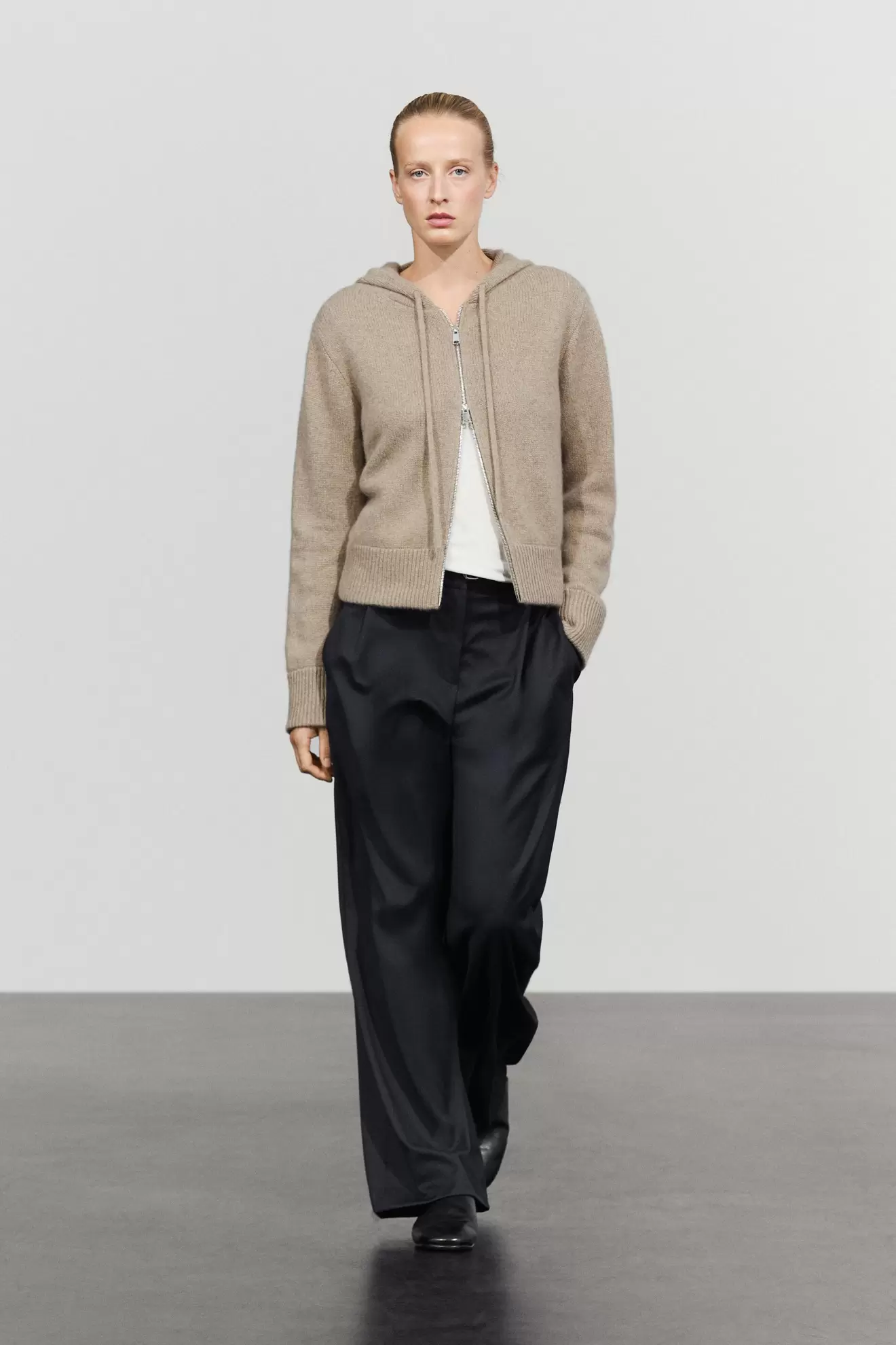 100% cashmere hooded zip-up cardigan