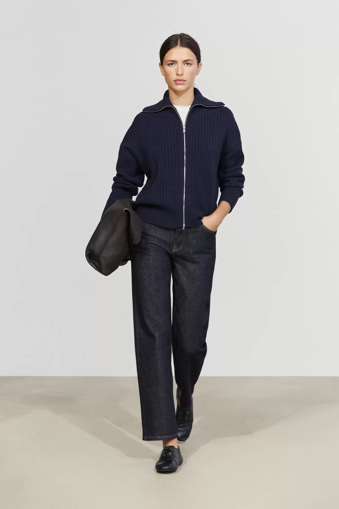 100% wool knit zip-up cardigan