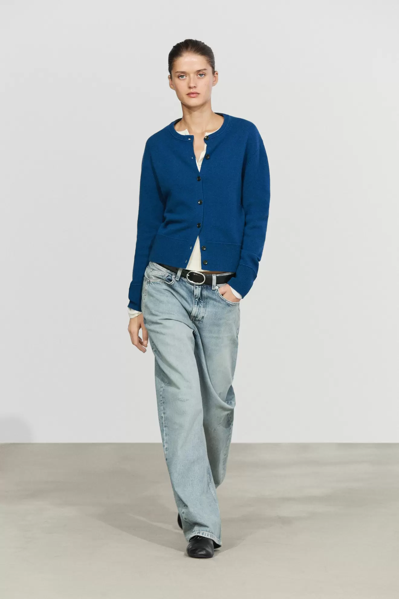 100% Wool Short Knit Cardigan