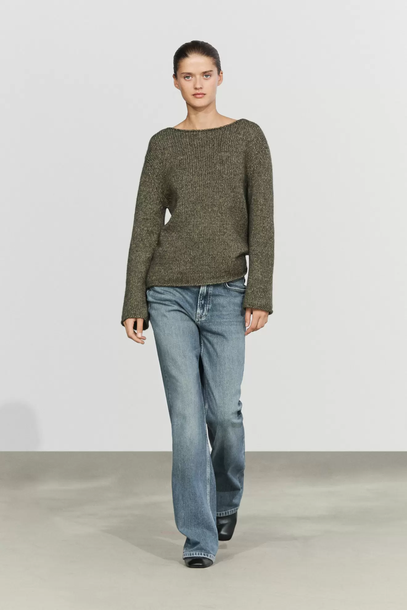 Wool knit sweater with boat neck
