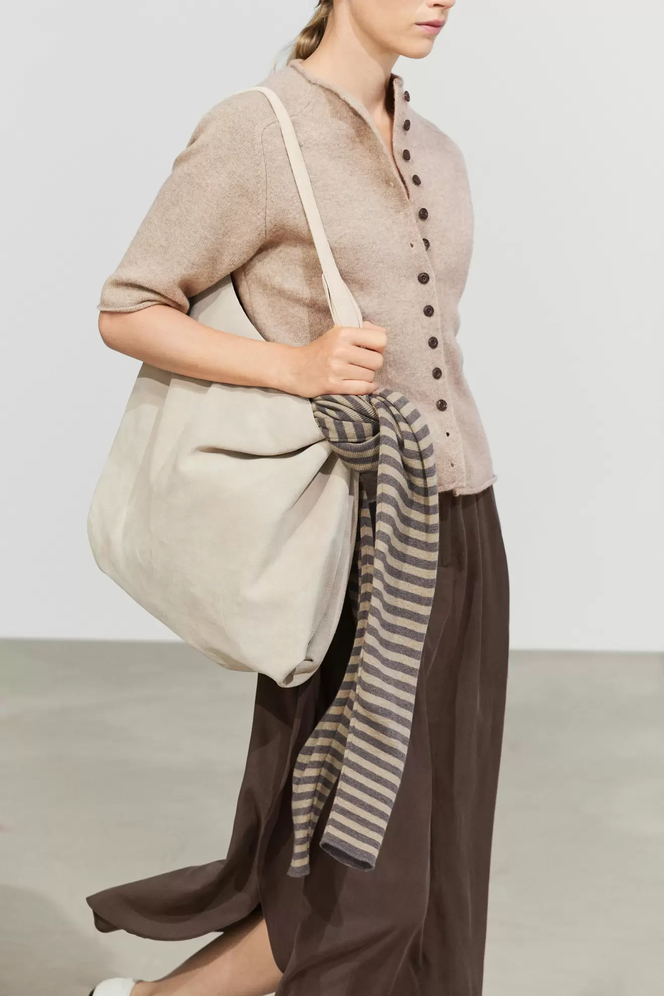 100% wool funnel neck knit cardigan