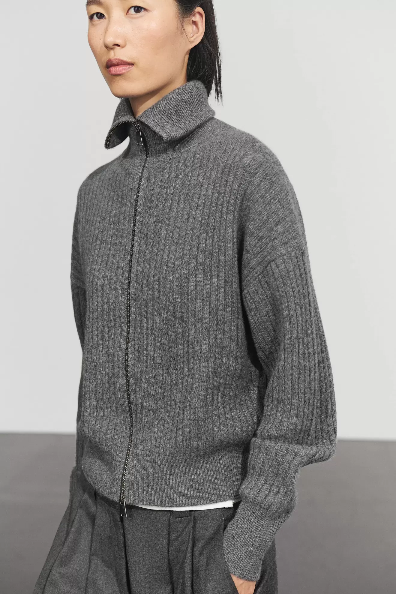 100% Cashmere Ribbed Knit Cardigan