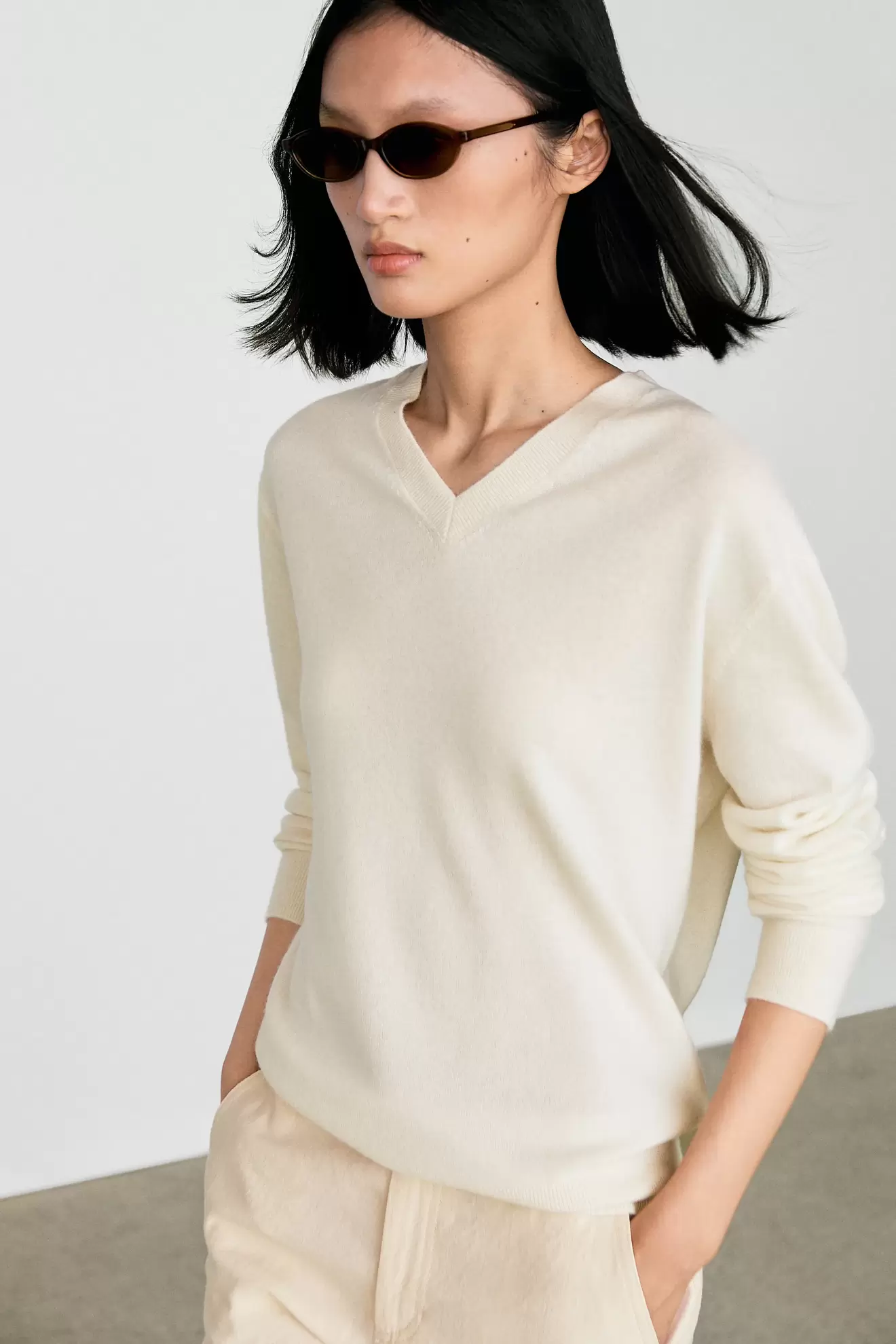 100% cashmere knit sweater