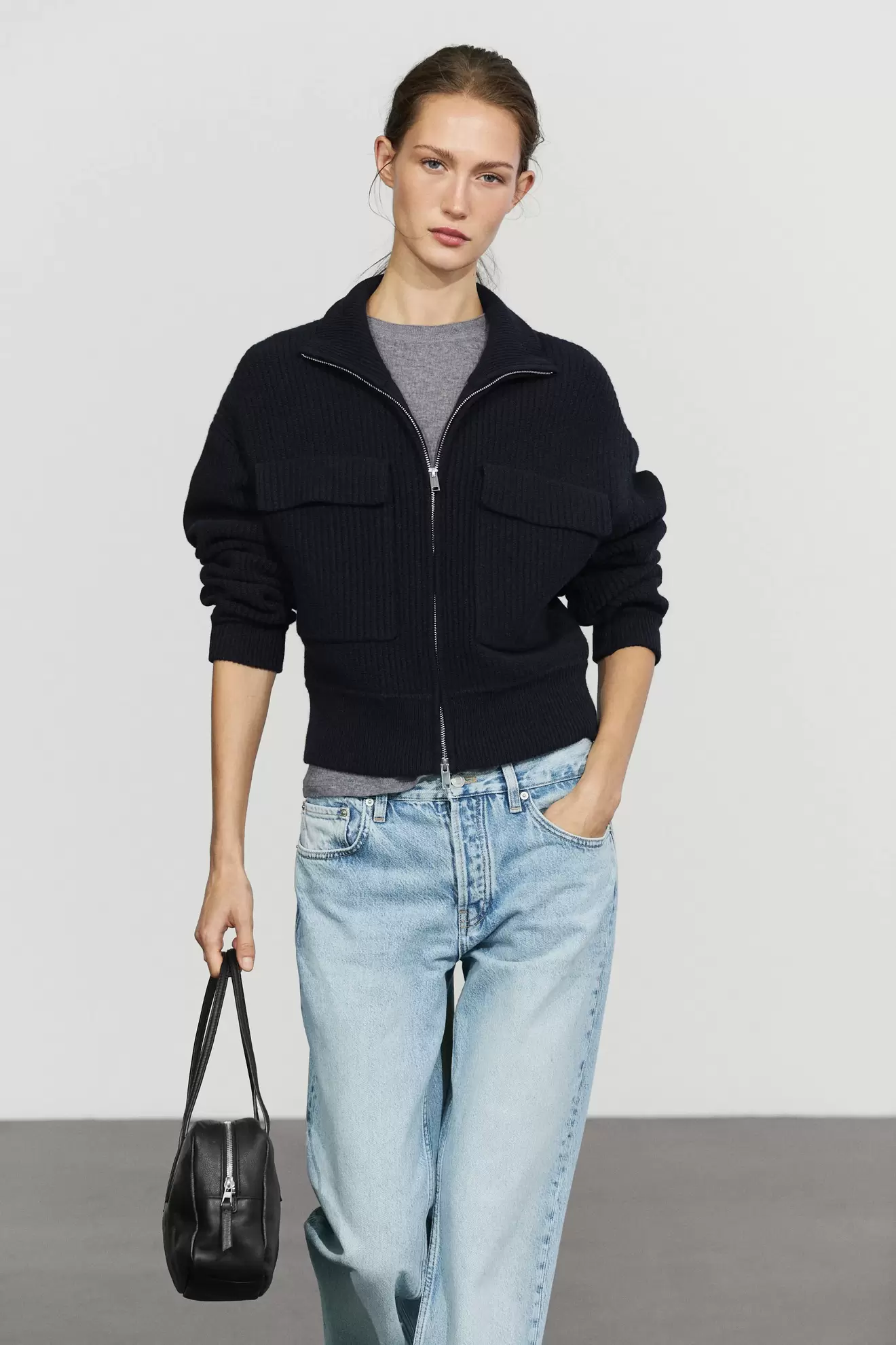 Zip-up knit cardigan with cotton
