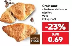 Croissant s lieskovoorieškovou náplňou