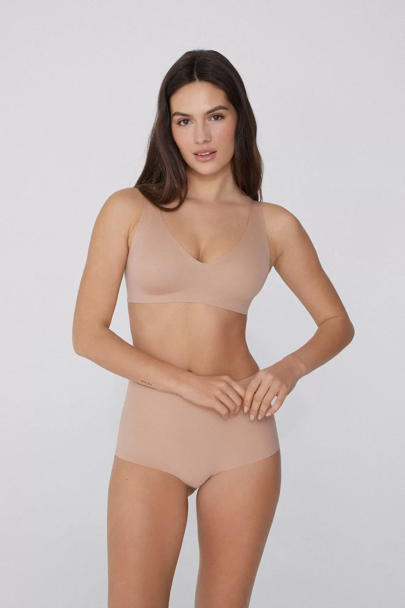 Bezšvová Trojuholníková Podprsenka Natural Lifting