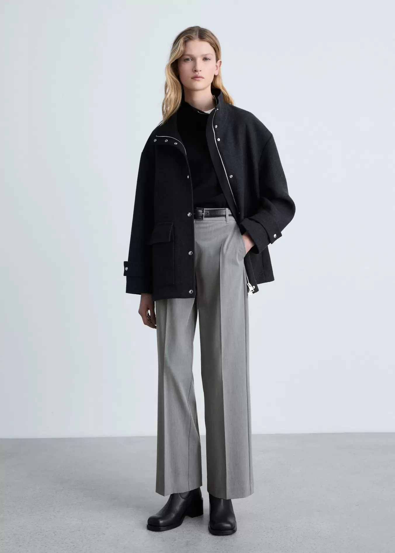 Straight mid-rise trousers