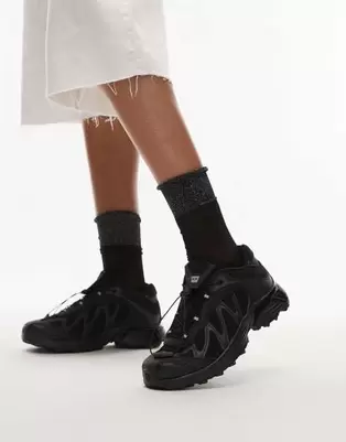 Salomon XT-Whisper trainers in black