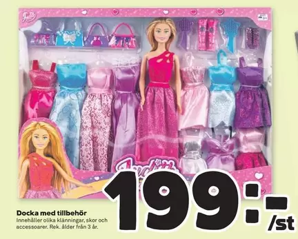 Docka med tillbehör