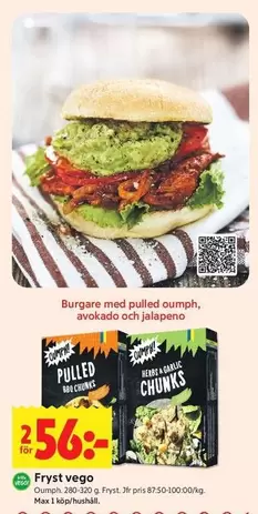 Burgare med pulled oumph, avokado och jalapeno