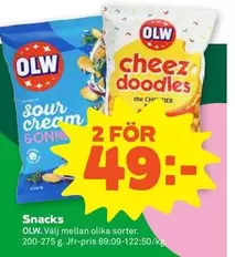 OLW - Cheez doodles, Sour cream & onion