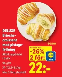 Deluxe - DELUXE Brioche-croissant med pistage-fyllning