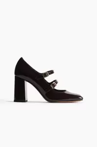 Lackade pumps