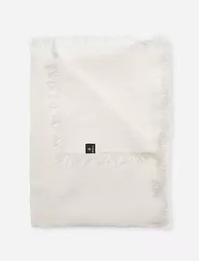 Merlin Throw Off-white