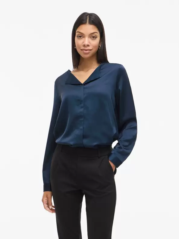 Product carousel image - VIELLETTE V-RINGNING LÅNGÄRMAD SKJORTA, Navy Blazer | 1