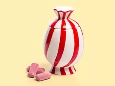 Rödvitrandig Karamellburk