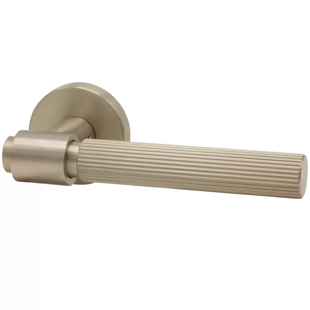 Helix Stripe 200 Dörrhandtag Med Nyckelhål, Rostfri Look