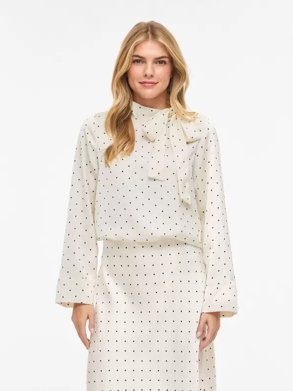 Product carousel image - VIFADIA PRICKIG LÅNGÄRMAD TOPP, Cloud Dancer | 1