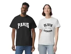 T-shirt med Egen Text i Collegestil