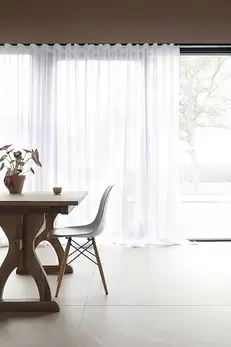 Gardin Mimmi recycled Vit dubbel bredd finns i två storl: