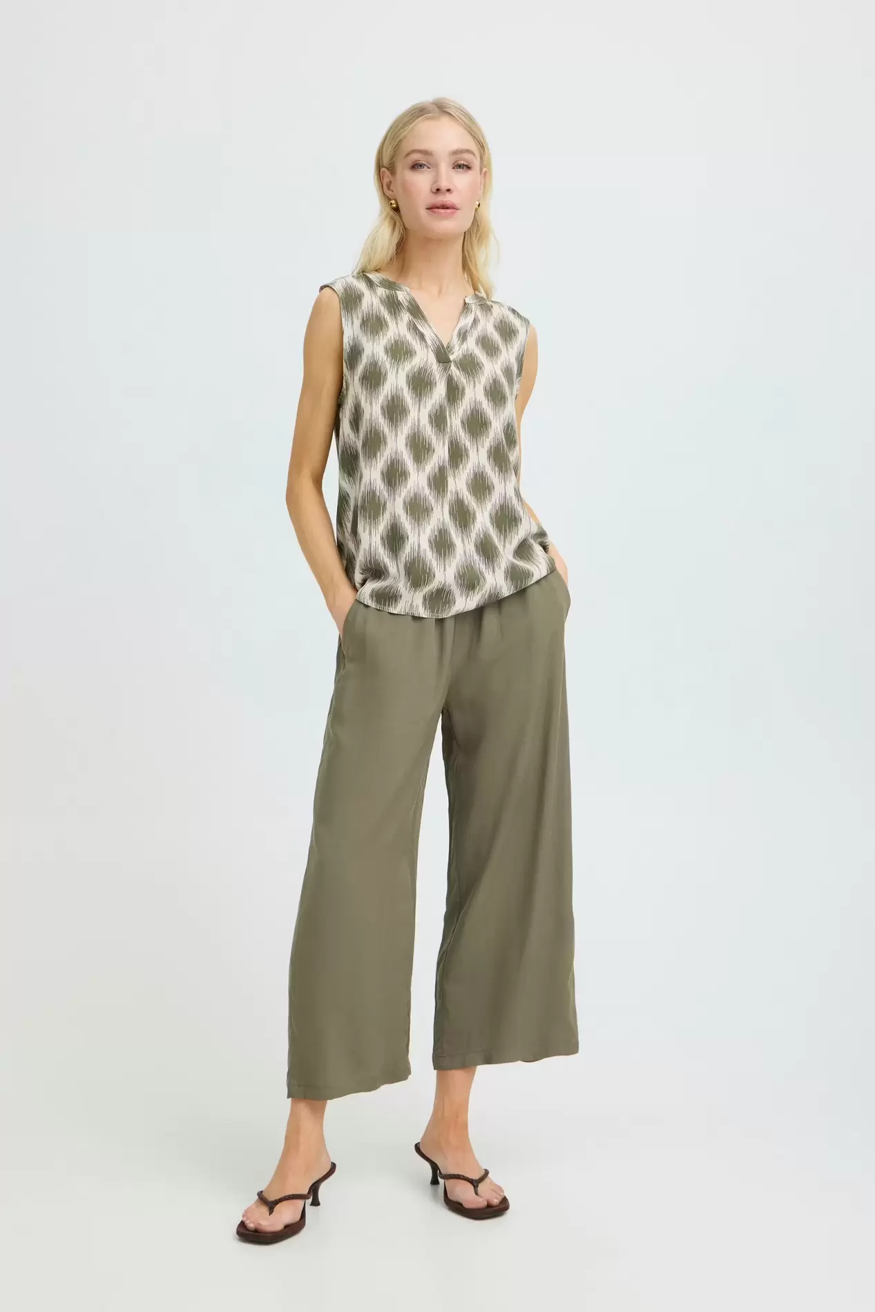 BYMMJOELLA Trousers