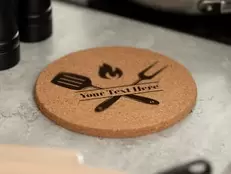 Personligt Grytunderlägg med Namn - Grill