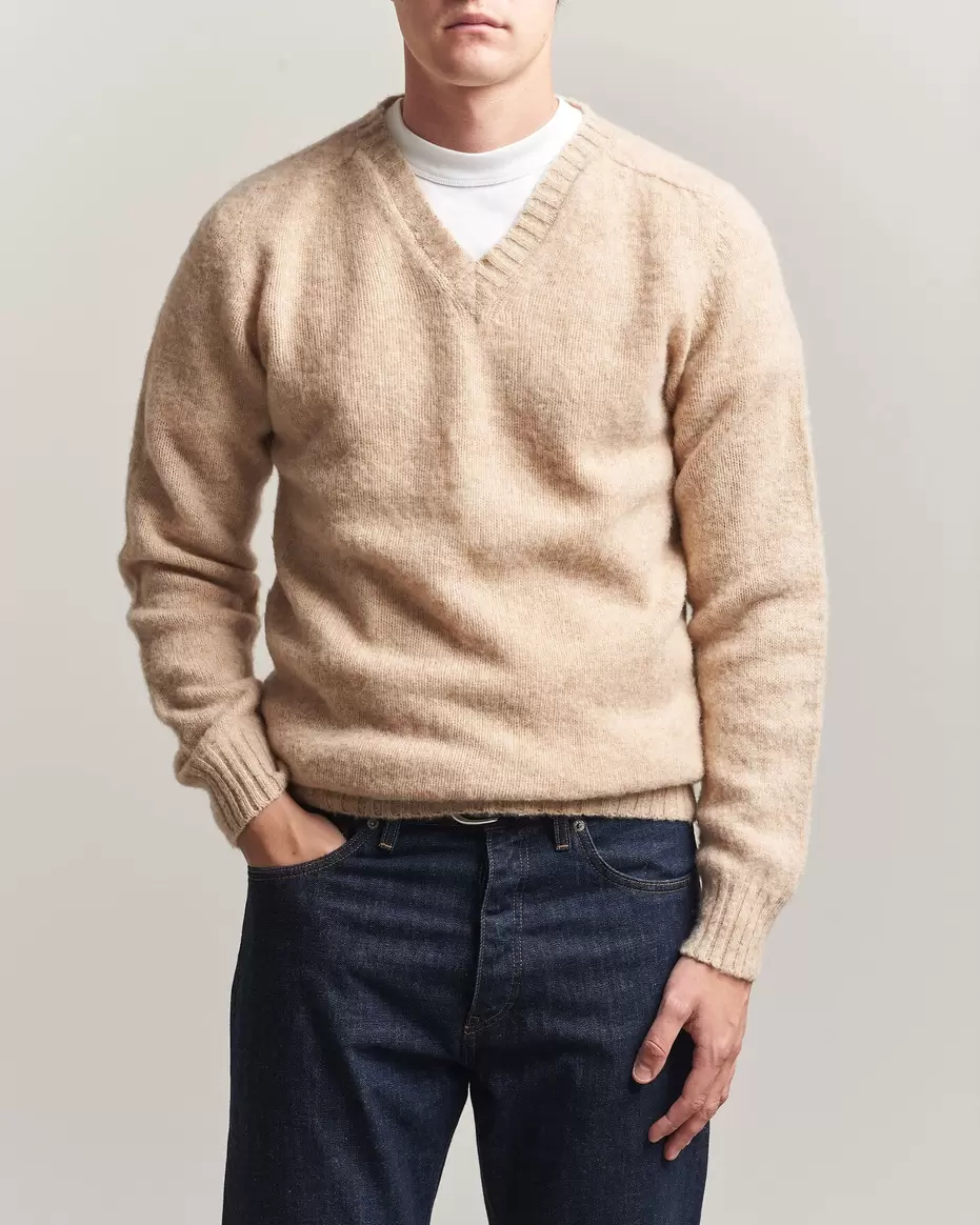 Brushed Supersoft Lambswool V-Neck Beige