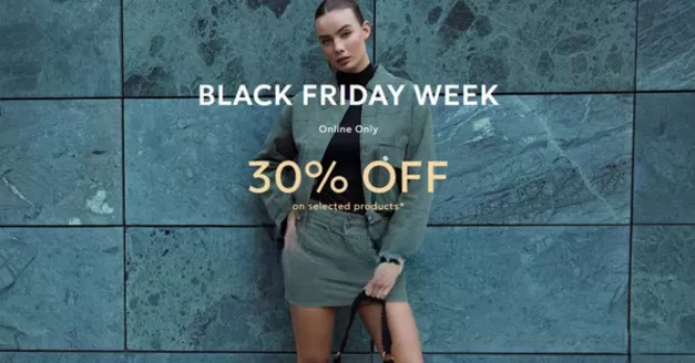 GUESS-katalog i Sundbyberg | Black week!  | 2025-11-25T00:00:00.000Z - 2025-12-01T00:00:00.000Z