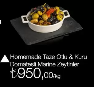 Homemade Taze Otlu & Kuru Domatesli Marine Zeytinler